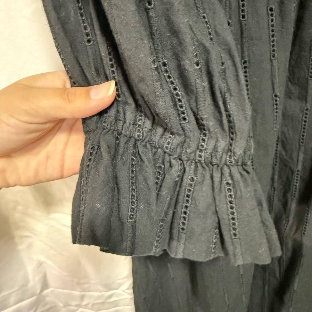 ANTHROPOLOGIE HUTCH Black Eyelet Lace Puff Sleeve Smocked Midi Dress XSP - Picture 9 of 9